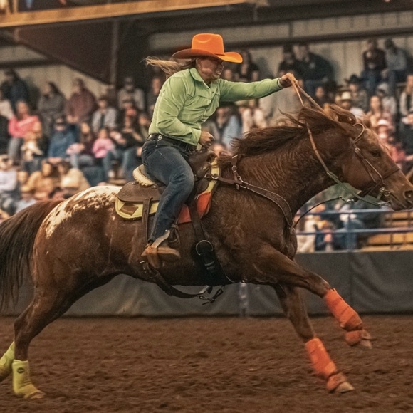 Meet your Posher, Mandi - Picture 6 of 16